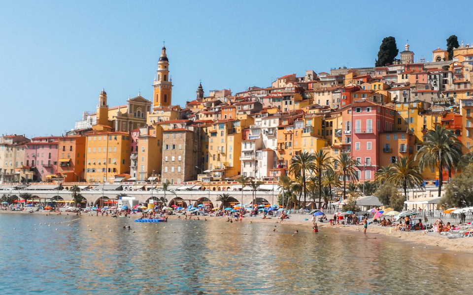 voiture en épave à Nice (06000)